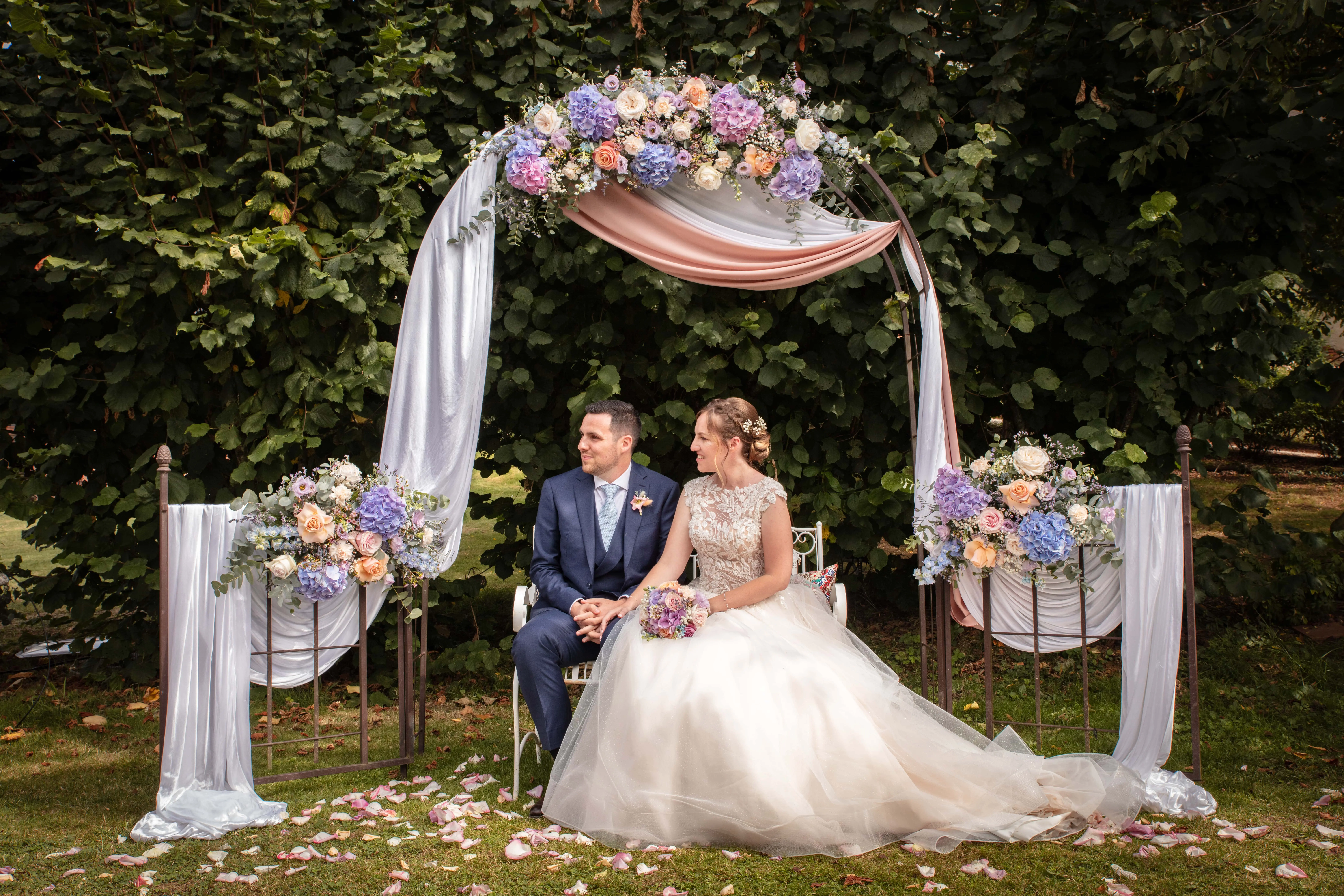 Bridgerton (c) cap 90 production-min